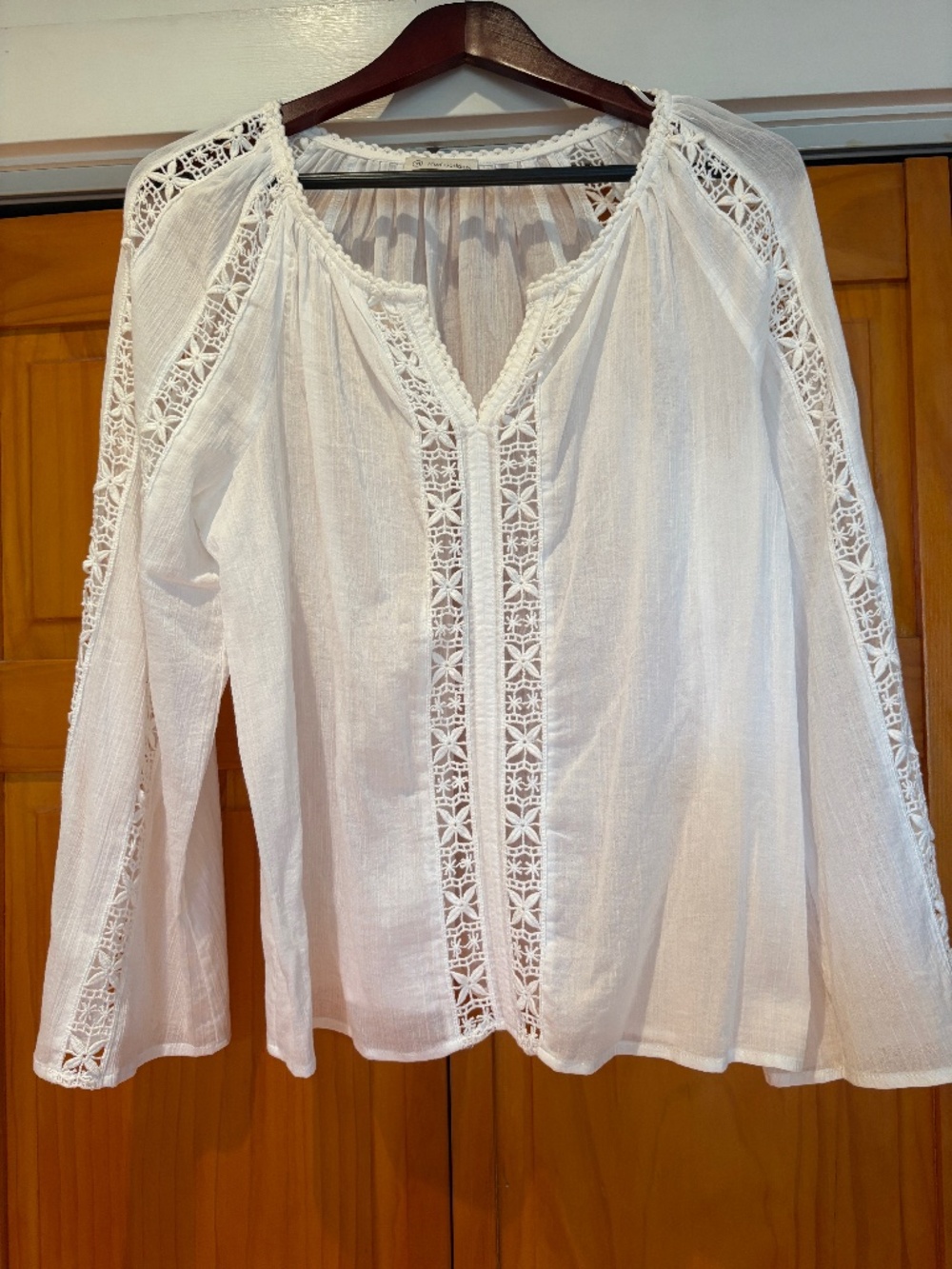 Mod Goddess 100% Cotton White Boho Embroidered Blouse Size Medium Gauze